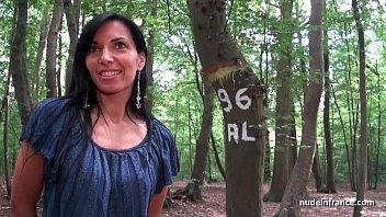 Georgous amateur exhib milf gets rendez vous in a wood before anal sex at home