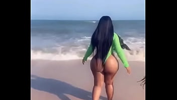 GHANA MODEL MOESHA BODOUNG SHAKES ASS ON BEACH