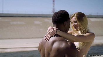 Jules Jordan – Riley Star Interracial