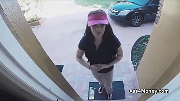 Pizza delivery girl fucks for cash on video