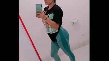 Whore friend in leggings